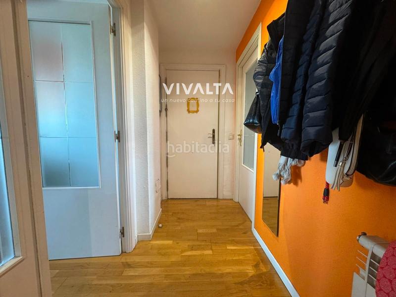 Foto c0f6cc3c-7435-4426-9b88-aa3865f607ed. Attico con riscaldamento parcheggio piscina in Orcasitas Madrid