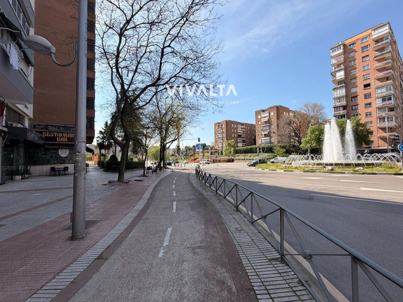 Foto 797f4e24-1bb1-4c28-9bd7-d0b95e123529. Local comercial a Ventas Madrid