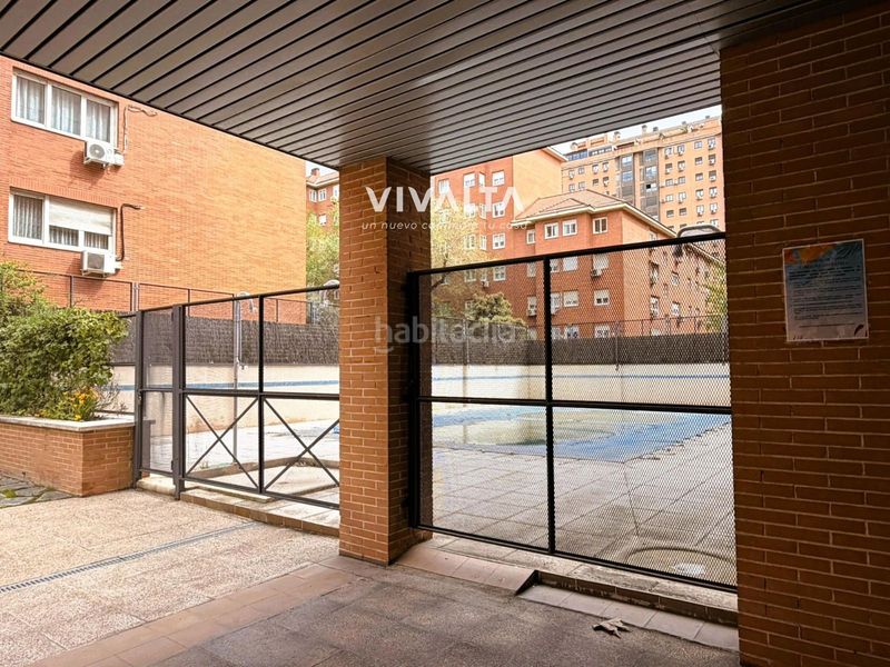 Foto 44ed9189-0a9c-4df8-86c9-3883f7823172. Dúplex amb calefacció aparcament piscina a San Juan Bautista Madrid