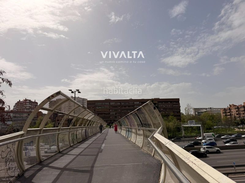 Foto 91b9b431-4b99-402d-9218-3e776d1e5659. Dúplex amb calefacció aparcament piscina a San Juan Bautista Madrid