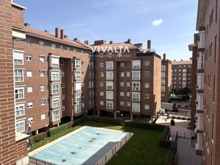 Appartamento in Burguete 12. Piso en las tablas, en urbanización privada con piscina, pista d