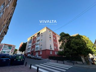 Flat  Sagrados corazones. Piso de 3 dormitorios con patio privativo en madrid