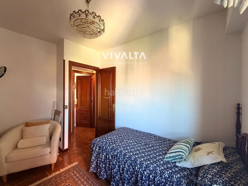 Foto 2aba8e74-d04d-4dbe-bfc4-7ae2fa347e04. Flat with heating in Pinar del Rey Madrid