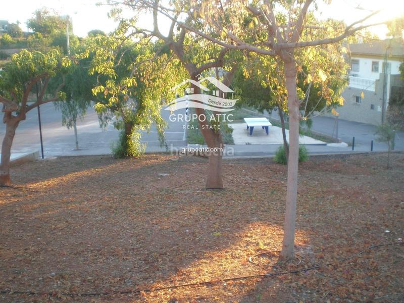 Foto 2debd0ea-0a62-4a2c-8b76-e647b659a239. Chalet mit parking in Estadio Castalia Castellón de la Plana