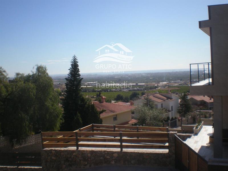 Foto d9c2f83d-5d44-4bd5-8c9d-392afa381ffd. Chalet mit parking in Estadio Castalia Castellón de la Plana