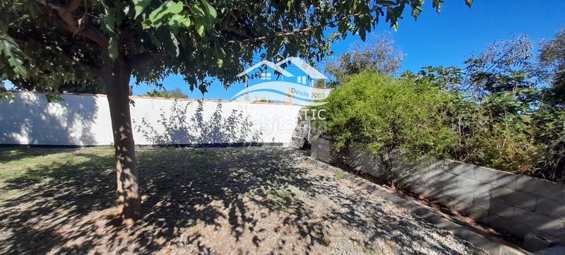 Foto a514eff8-c684-46c0-b8e3-305035be9d9c. Chalet  en venta en Playa Burriana