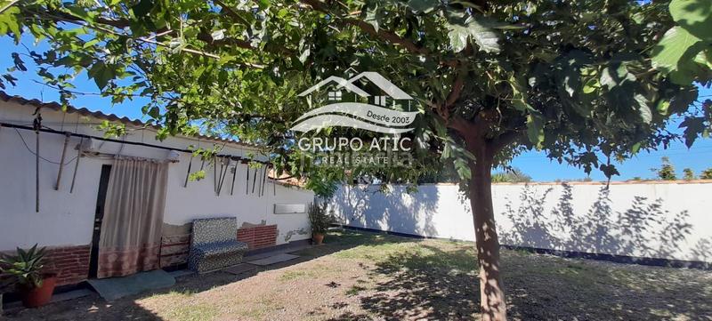 Foto e44cb3ca-0116-423a-a8b4-8a372a657bf6. Chalet  en venta en Playa Burriana