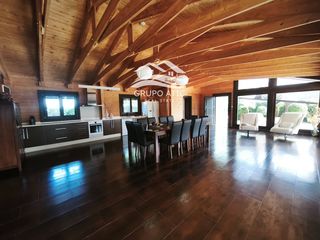 Xalet  Serreta. El refugio de tus sueños villa de diseño vanguardista con acabad