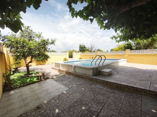 Chalet  L¡ullal. Chalet independiente con 4 dormitorios, piscina, chimenea y barb