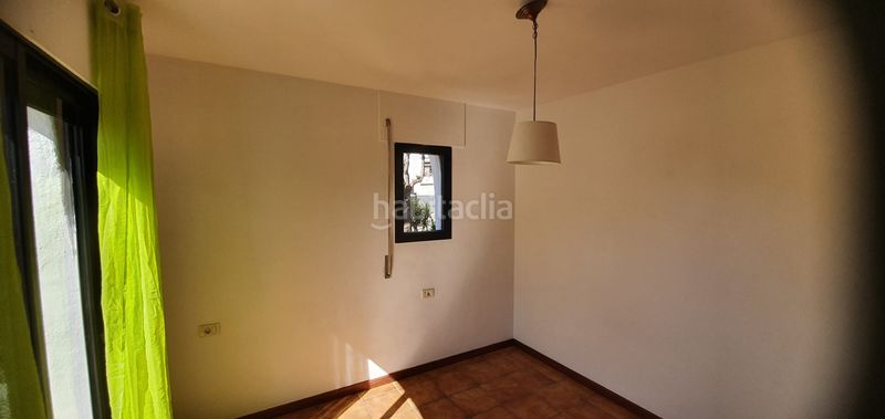 Foto 7634f069-00a5-405c-b7e1-80e6c11748d5. Casa adossada amb xemeneia aparcament a La Laguna San Cristóbal de La Laguna