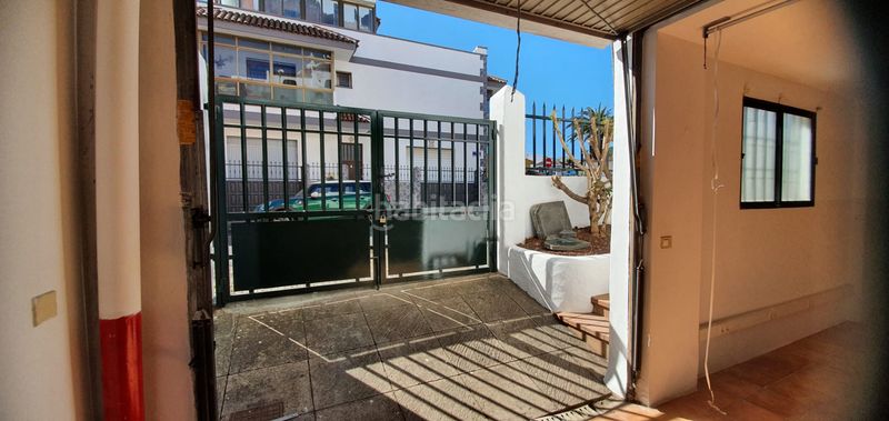 Foto 8ba3b993-4ed3-41d4-8e0b-2970c73f5d3d. Casa adossada amb xemeneia aparcament a La Laguna San Cristóbal de La Laguna