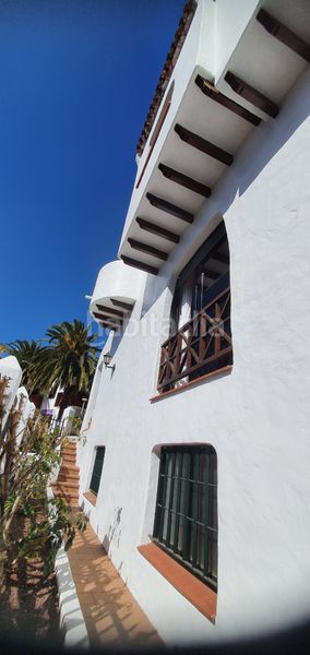 Foto a11fffab-c32a-411a-b491-445324af8fb1. Casa adossada amb xemeneia aparcament a La Laguna San Cristóbal de La Laguna
