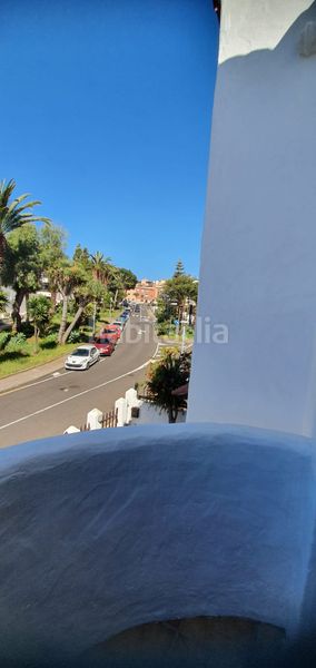 Foto ca693704-f0d9-48ee-9918-54c5d6494b4d. Casa adossada amb xemeneia aparcament a La Laguna San Cristóbal de La Laguna