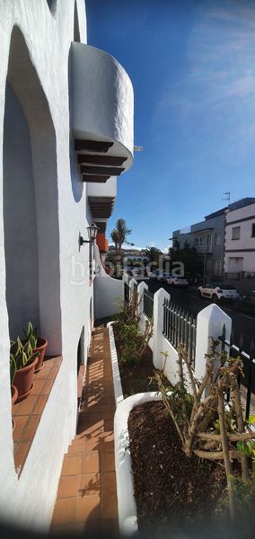 Foto d5c7f5ef-3b1e-4efa-9d6b-b28970429a75. Casa adossada amb xemeneia aparcament a La Laguna San Cristóbal de La Laguna