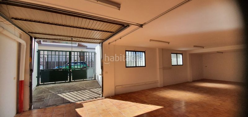 Foto efccc29e-de2f-4ba6-9c56-d459f8883a9f. Casa adossada amb xemeneia aparcament a La Laguna San Cristóbal de La Laguna