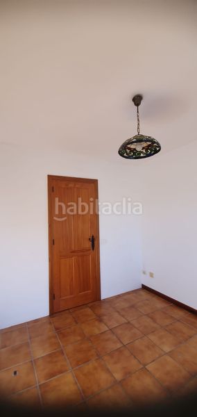 Foto f8fda8f4-f229-481d-9d60-14d6fb9f4e58. Casa adossada amb xemeneia aparcament a La Laguna San Cristóbal de La Laguna