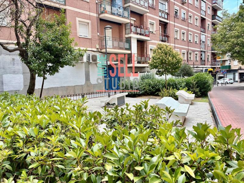 Foto 4be11069-022d-4bff-ab29-a073bd004757. Local comercial local reformado tipo piso en Zona Renfe Alcorcón