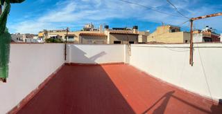 Maison  Carrer de gorgoll. Casa de pueblo en el eixample de sant feliu situada a 7-8 minuto