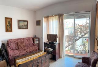 Maison  Carrer de gorgoll. Casa de pueblo en el eixample de sant feliu situada a 7-8 minuto