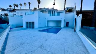 Chalet in Avenida austria 1c. Villa ubicada en san eugenio bajo adeje