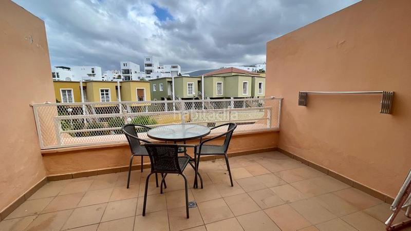 Foto 80d9217b-3f7a-4ed8-9335-2c92540d3cd0. Appartement dans calle antonio navarro 20 dans Torviscas Bajo Adeje