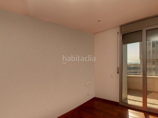 Foto 96e6a795-b236-4493-b63a-c0bd957e463f. Pis amb calefacció aparcament piscina a Besòs - Maresme Barcelona