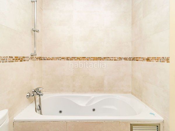 Foto a1e93d42-c54e-462d-9d3d-d7e90ddfb237. Pis amb calefacció aparcament piscina a Besòs - Maresme Barcelona