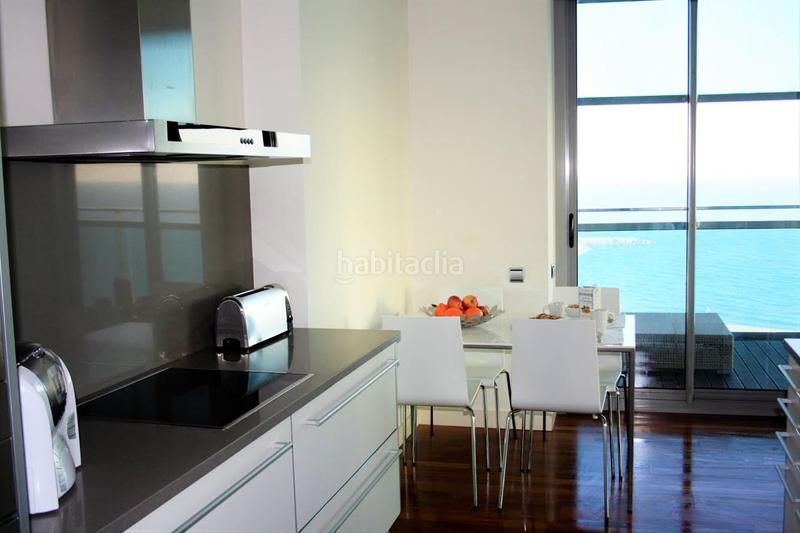 Foto b662a9d1-316b-48b8-b5fb-0c4decb68a8d. Alquiler piso primera linea mar , terraza+ vista )) en Barcelona