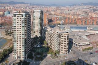 Appartement  Passeig de garcia fària. Alto con terraza y vista mar )))