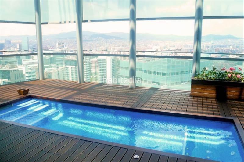 Foto 95617fa5-6975-479b-90e5-ebc1789d2f8d. Location attique avec chauffage parking piscine dans Barcelona