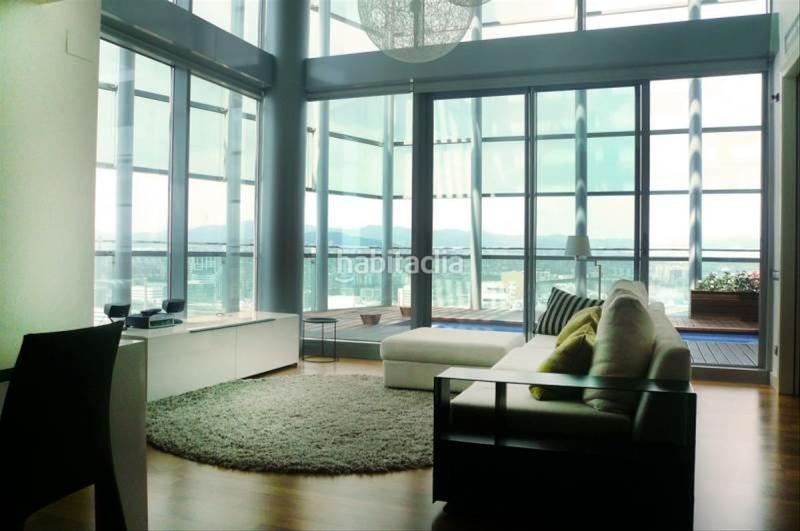 Foto b6580b95-d6c2-4021-8cdd-7c35fbb29d3b. Rent penthouse with heating parking pool in Diagonal Mar i el Front Marítim del Poblenou Barcelona