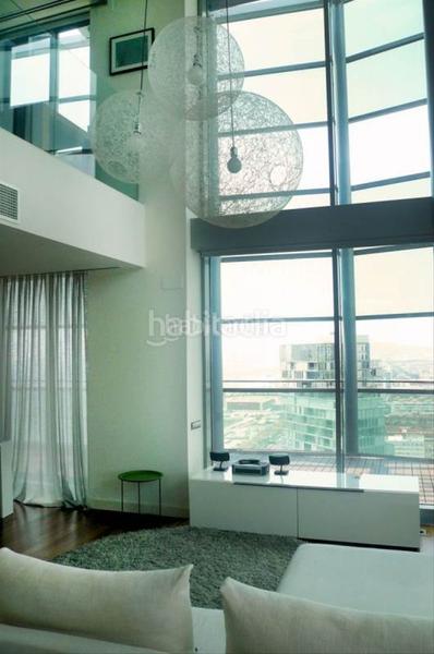 Foto d524f1d9-84b0-4798-a060-40c73b5e050f. Rent penthouse with heating parking pool in Diagonal Mar i el Front Marítim del Poblenou Barcelona