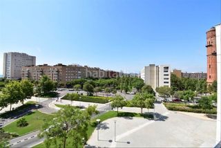 Pis a Diagonal Mar i el Front Marítim del Poblenou