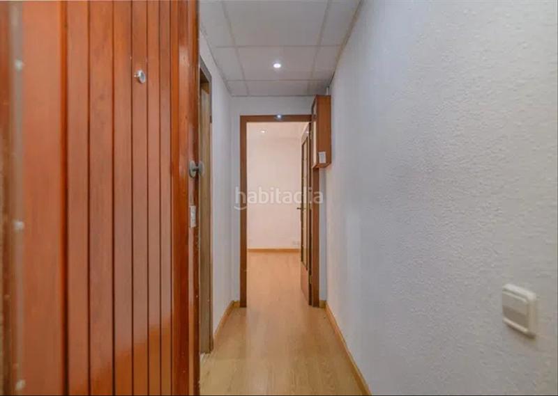 Foto 9f7a1e41-a6cb-4143-b0ce-a71065add711. Piso alto, tranquilo y soleado, 70m2,3 hab, en Sant Antoni Barcelona