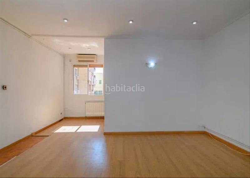 Foto b928c42f-794f-49f3-a391-395e73c52fb6. Piso alto, tranquilo y soleado, 70m2,3 hab, en Sant Antoni Barcelona