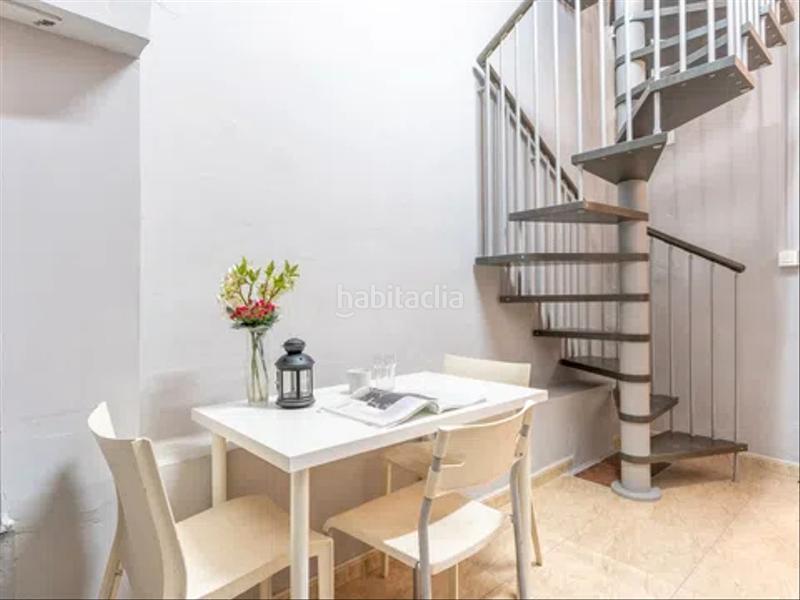Foto 16eb63f9-581a-495e-a028-7cb04e51b708. Piso duplex exclusivo de 147 m2 , esquinero en la rambla ! en Barcelona