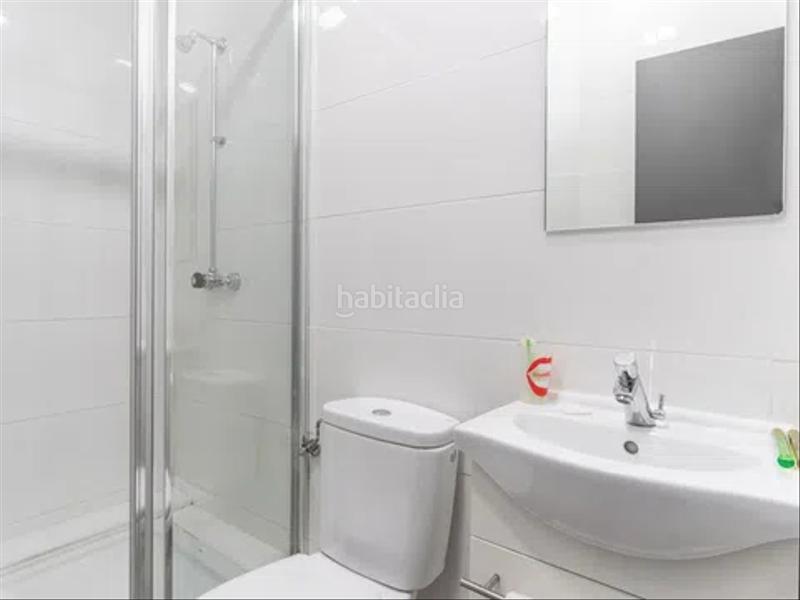 Foto 4063c1e3-e690-49ef-a9a3-2c5ddb681cc8. Piso duplex exclusivo de 147 m2 , esquinero en la rambla ! en Barcelona