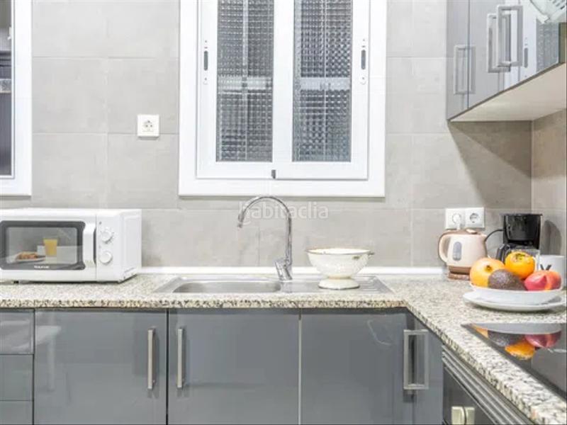 Foto 411bda7d-acd4-47cb-b6d1-c3d1c42c7364. Piso duplex exclusivo de 147 m2 , esquinero en la rambla ! en Barcelona
