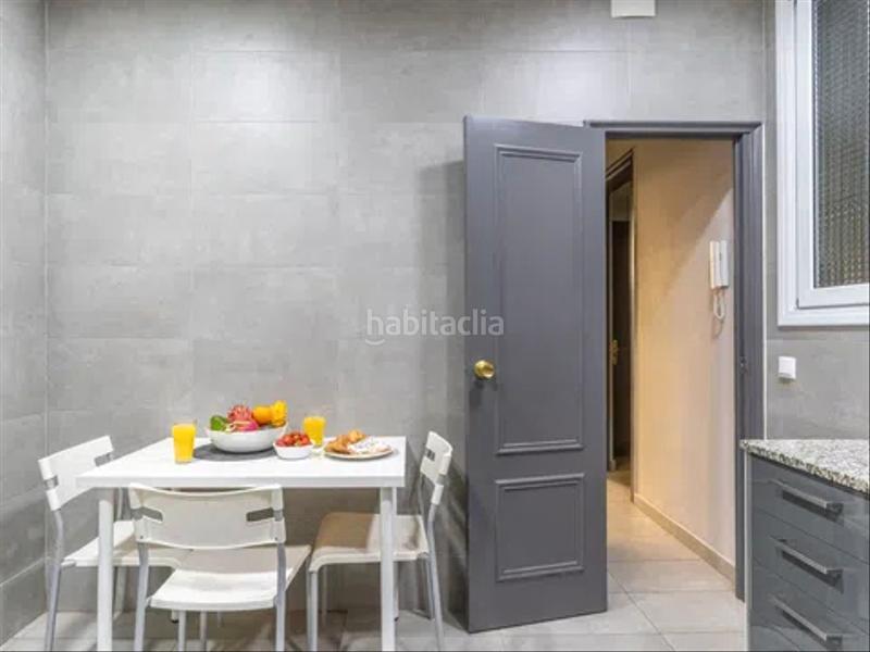 Foto 44a8a4be-ad08-4543-8918-5f715150366f. Piso duplex exclusivo de 147 m2 , esquinero en la rambla ! en Barcelona
