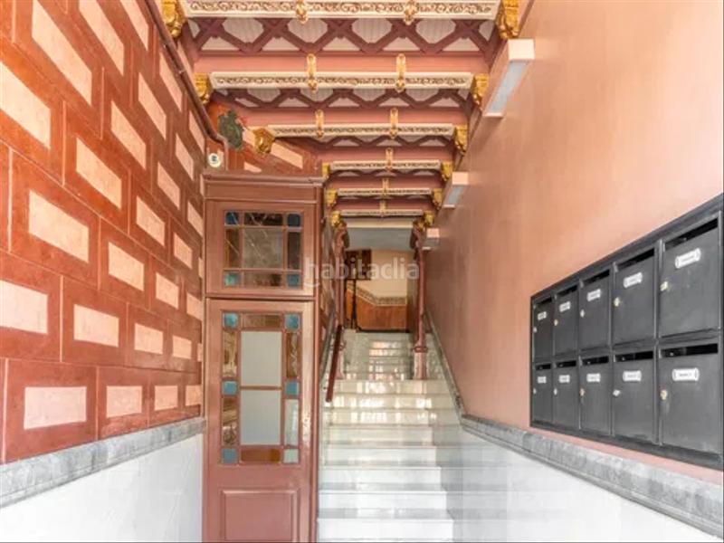 Foto 6597c5fc-a522-471c-bc78-50ee99ff9633. Piso duplex exclusivo de 147 m2 , esquinero en la rambla ! en Barcelona