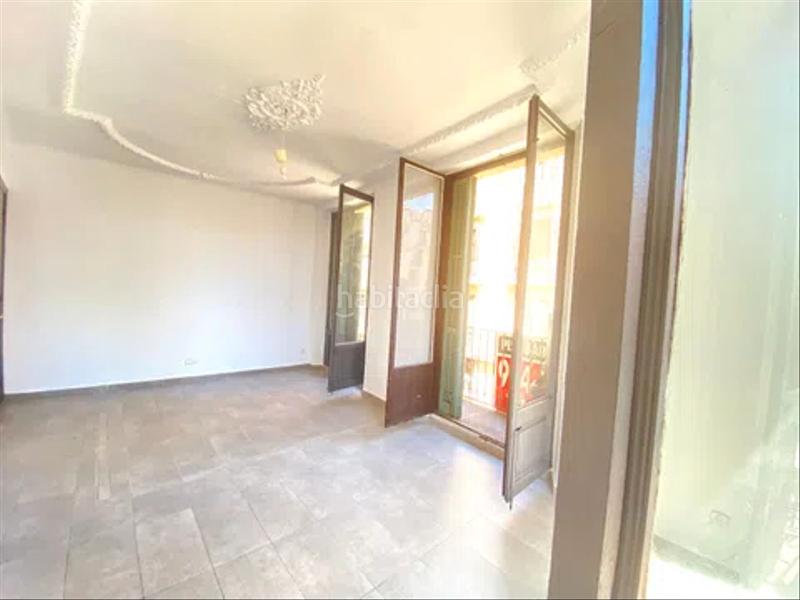 Foto 728e909a-385c-4279-827a-563b3cf2fcb3. Piso duplex exclusivo de 147 m2 , esquinero en la rambla ! en Barcelona