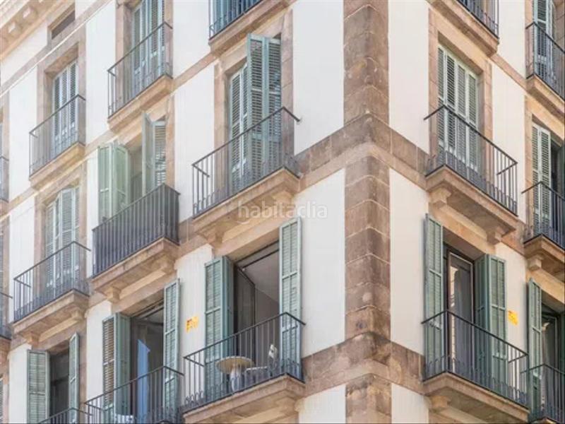 Foto c8506c56-1c02-4540-8d54-26cf989b1b66. Piso duplex exclusivo de 147 m2 , esquinero en la rambla ! en Barcelona