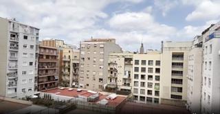 Pis  Carrer d'al bei. Reformado con balcon, tranquilo , luminoso