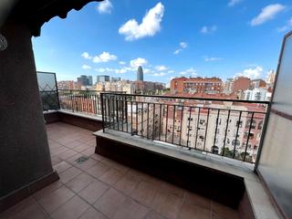 Dachwohnung in El Clot. Con terraza grande y vistas espectaculares a barcelona !