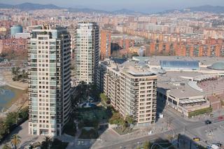Lloguer Pis  Carrer de josep pla. Alto con terraza y vista al mar , piscina , vigilancia 24h !