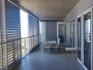 Alquiler Piso  Passeig de garcia fària. Alto con terraza grande de 40m2 , semi-amueblado !