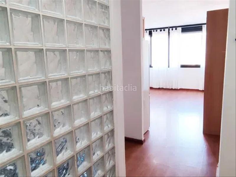 Foto 05cc50f2-9933-4f3b-917c-39a537abe04c. Alquiler estudio oficina de uso distinto a vivienda ! ideal para autonomos . en Barcelona