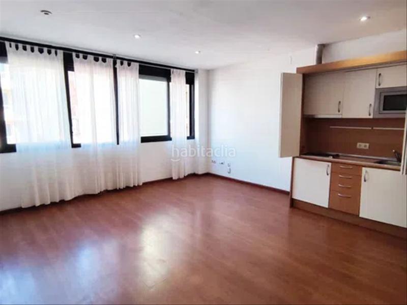 Foto 91a3f1fb-cc99-45bc-8400-1cced8d56ee6. Rent studio in Bon Pastor Barcelona