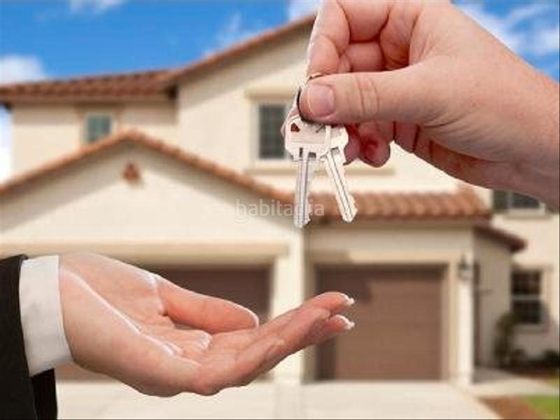 Foto ad17c987-a0e1-43d2-831a-09182a8a4886. Rent studio in Bon Pastor Barcelona