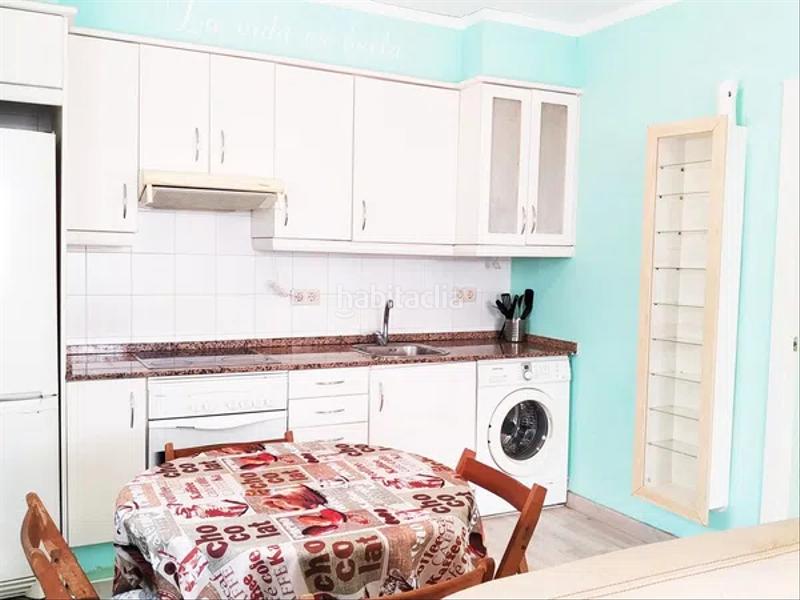 Foto 250d1974-67be-4b55-af7b-1588825e9361. Pis a Raval Barcelona